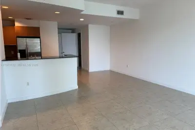 1060 Brickell Ave #3105, Miami: photo 1 of 13