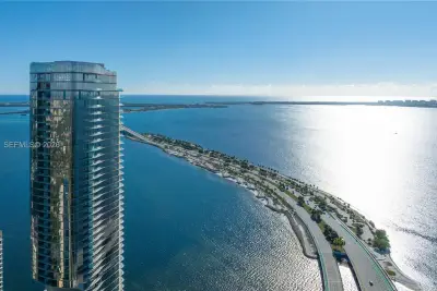 175 SE 25 Rd #2802, Miami: photo 1 of 23