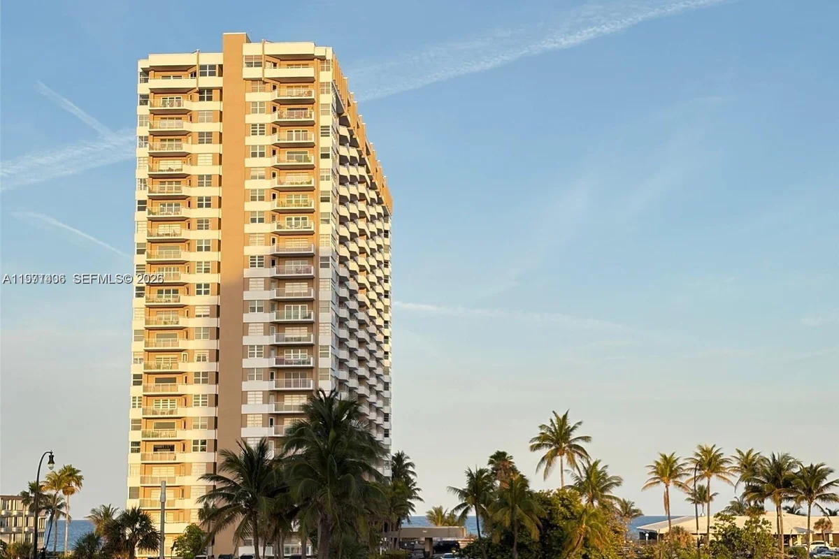 1965 S Ocean Dr #2F, Hallandale Beach: photo 1 of 13