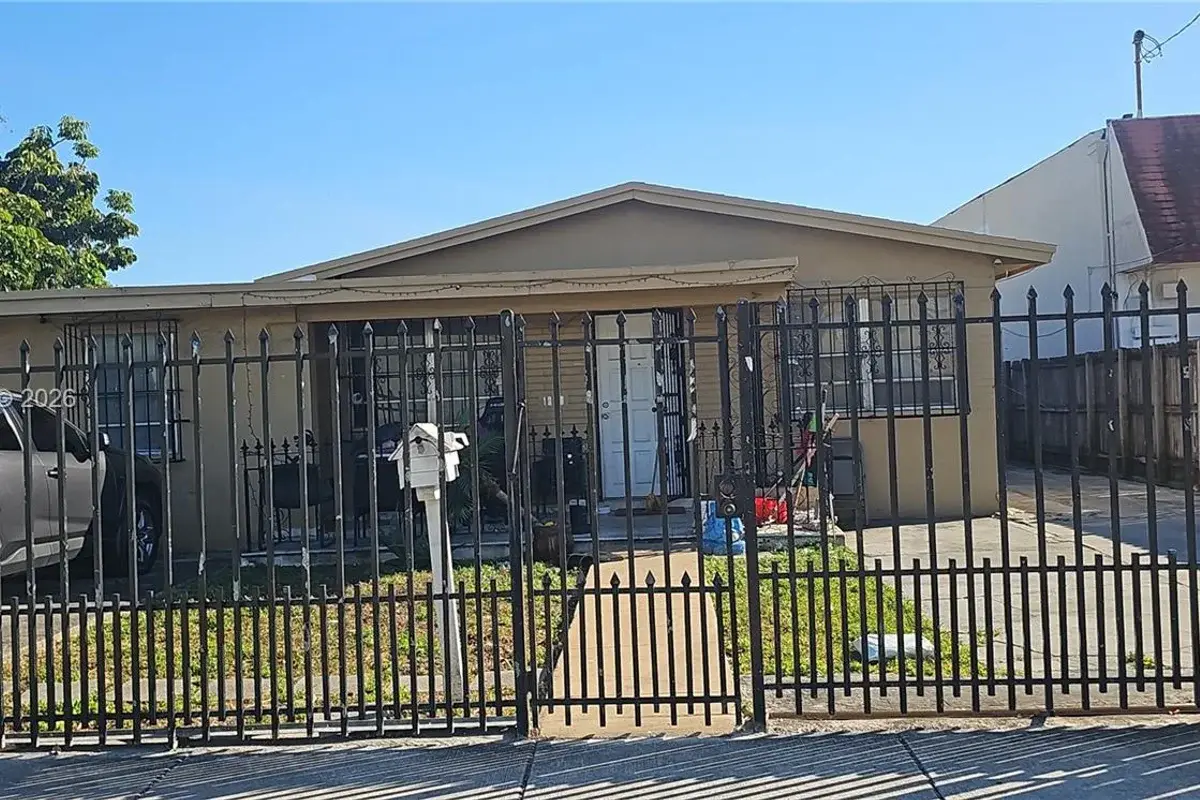 1920 NW 21st Ter, Miami: photo 1 of 1
