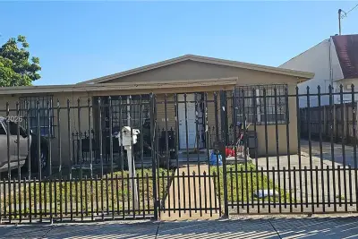 1920 NW 21st Ter, Miami: photo 1 of 1
