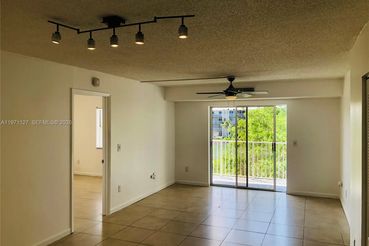 8260 SW 210th St #210, Cutler Bay: photo 1 of 23