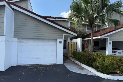 2700 N 34th Ave #I, Hollywood: photo 1 of 35