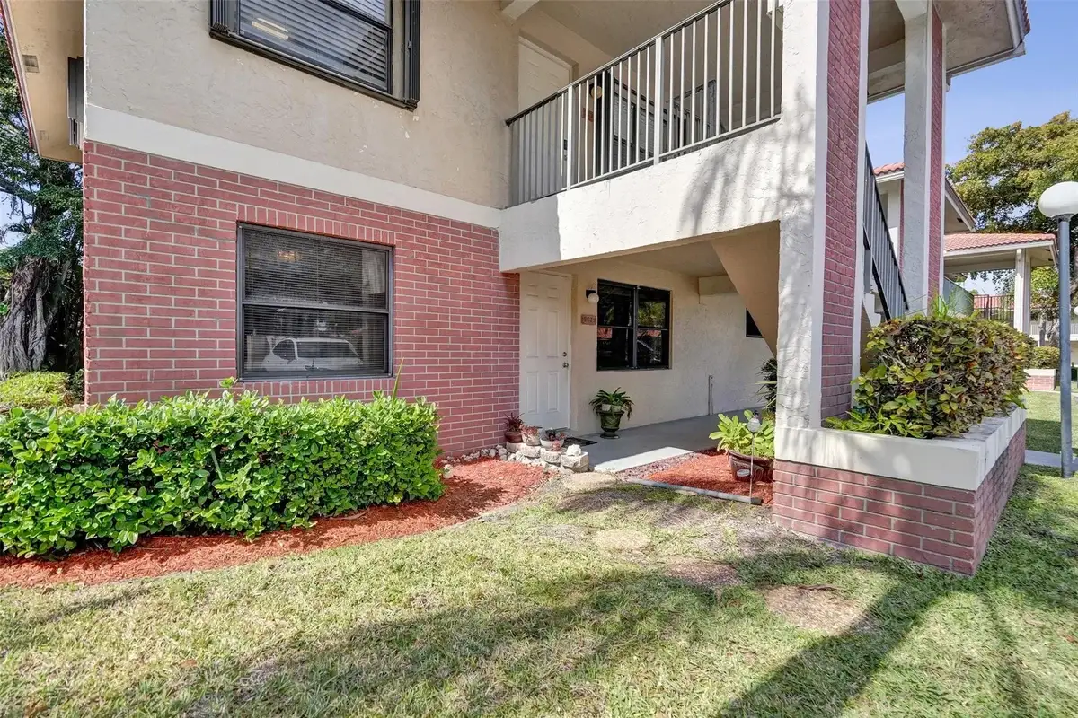 9629 NW 4th St #4a, Coral Springs: photo 1 of 24