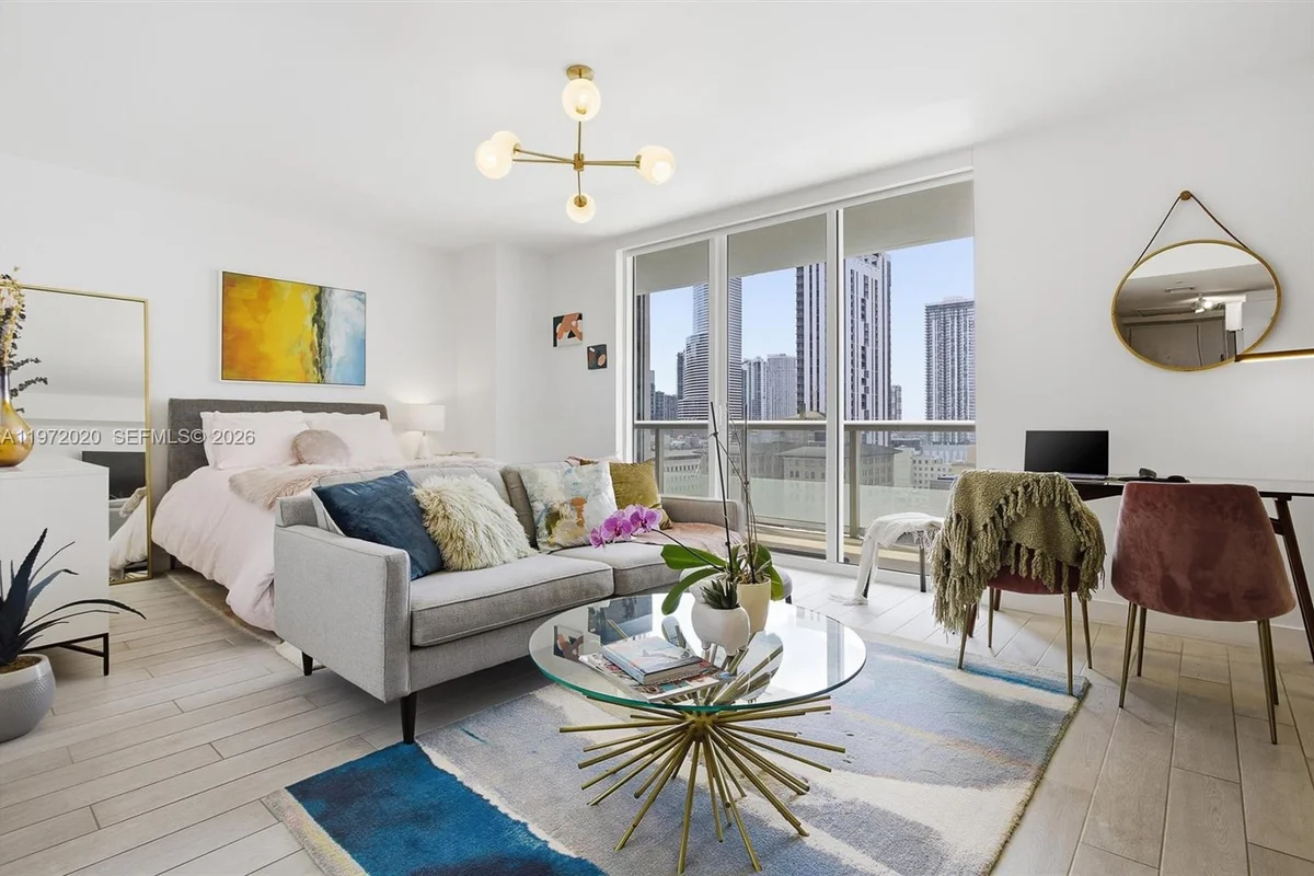 50 Biscayne Blvd #1909, Miami: photo 1 of 44
