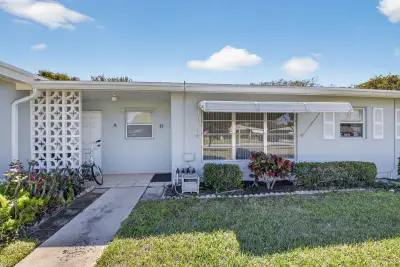 220 High Point Ct E #B, Delray Beach: photo 1 of 20