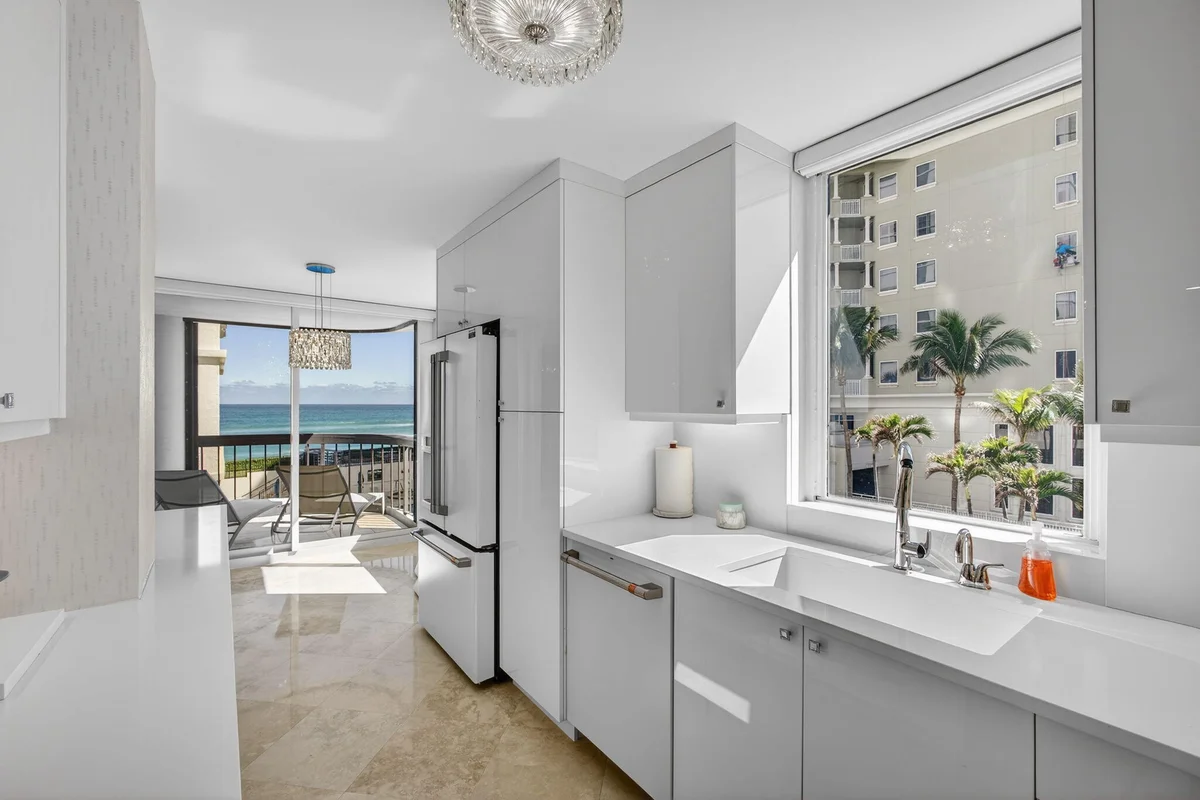 5380 N Ocean Dr #3b, Riviera Beach: photo 1 of 47