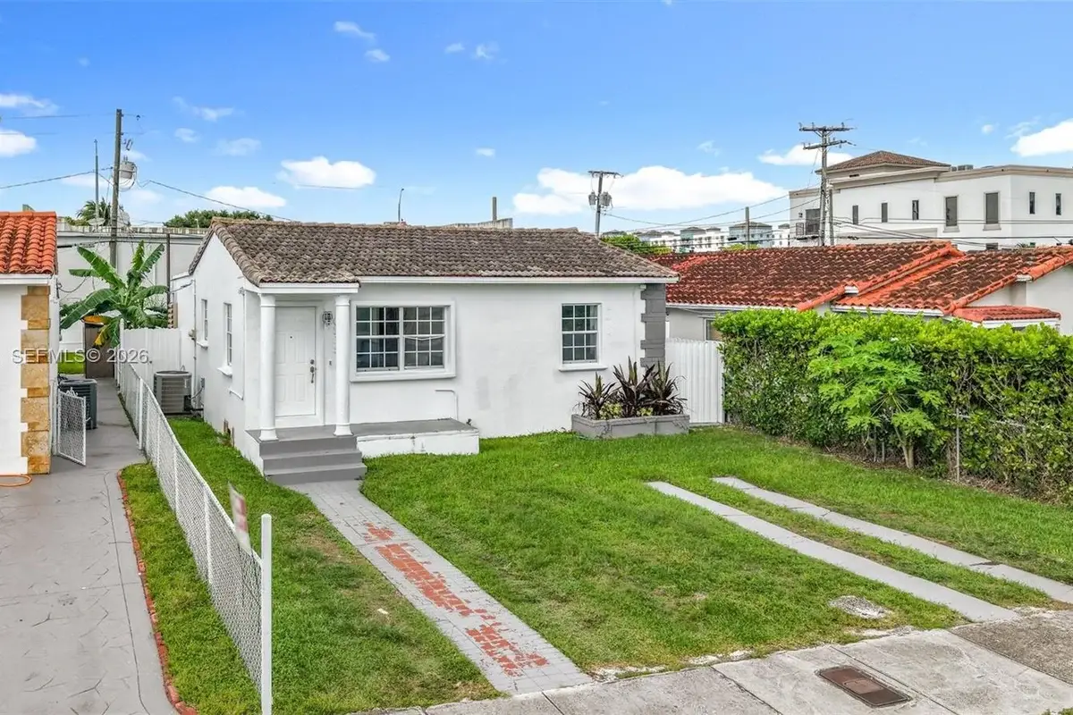 6819 SW 25th St, Miami: photo 1 of 26