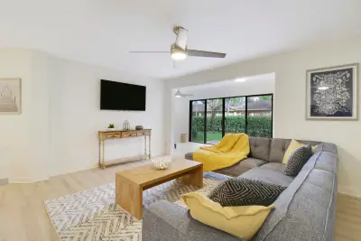 1107 Duncan Cir #102, Palm Beach Gardens: photo 1 of 20