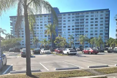 4001 Hillcrest Dr #909, Hollywood: photo 1 of 23