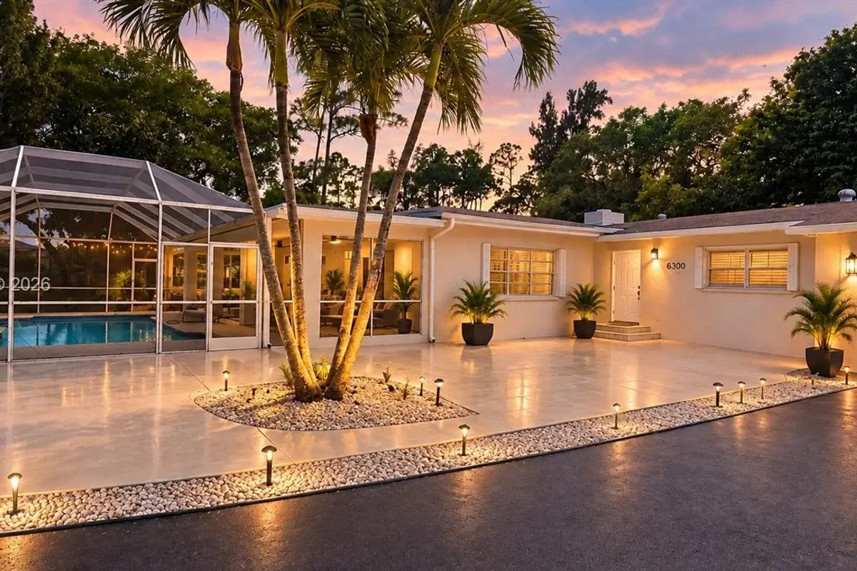 6500 SW 82nd Ave, Miami: photo 1 of 42