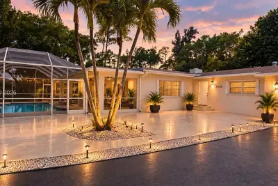 6500 SW 82nd Ave, Miami: photo 1 of 42