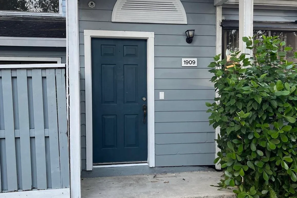 1909 Players Pl, North Lauderdale: photo 1 of 13
