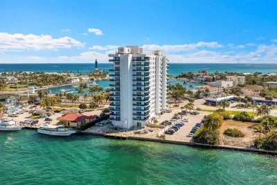 2639 N Riverside Dr #1005, Pompano Beach: photo 1 of 34
