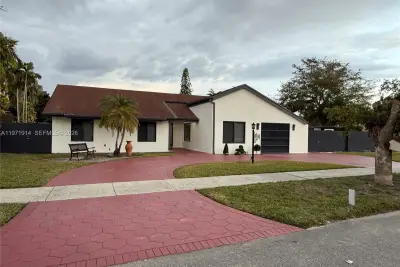 13253 SW 96th Ter, Miami: photo 1 of 18