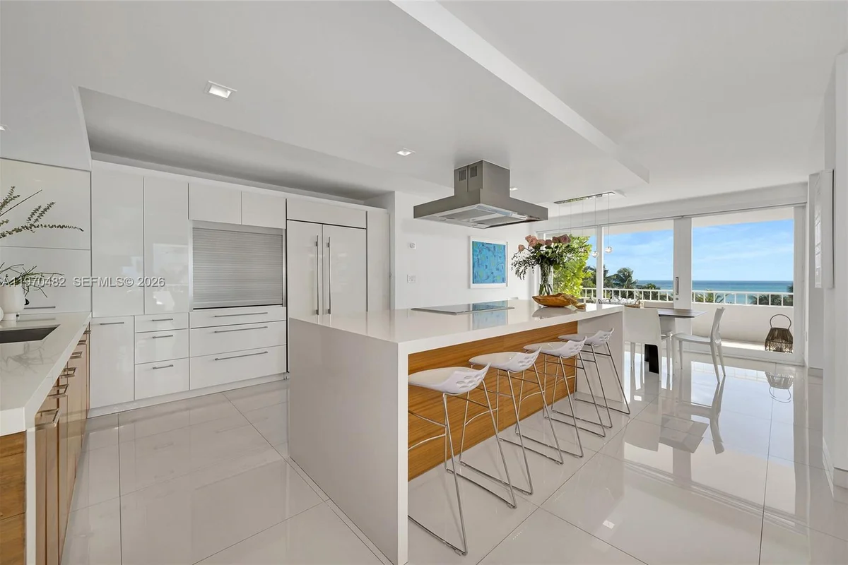 199 Ocean Lane Dr #401, Key Biscayne: photo 1 of 38