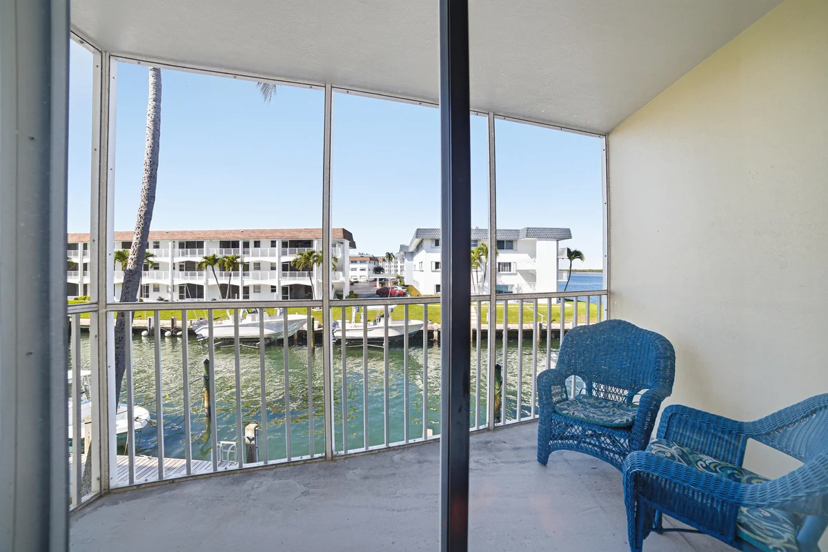 101 Doolen Ct #207, North Palm Beach: photo 1 of 31