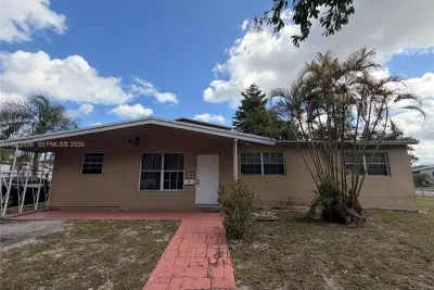 7191 Park St, Hollywood: photo 1 of 12