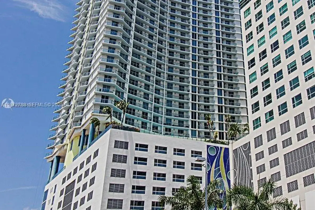 185 SW 7th St #2202, Miami: photo 1 of 28