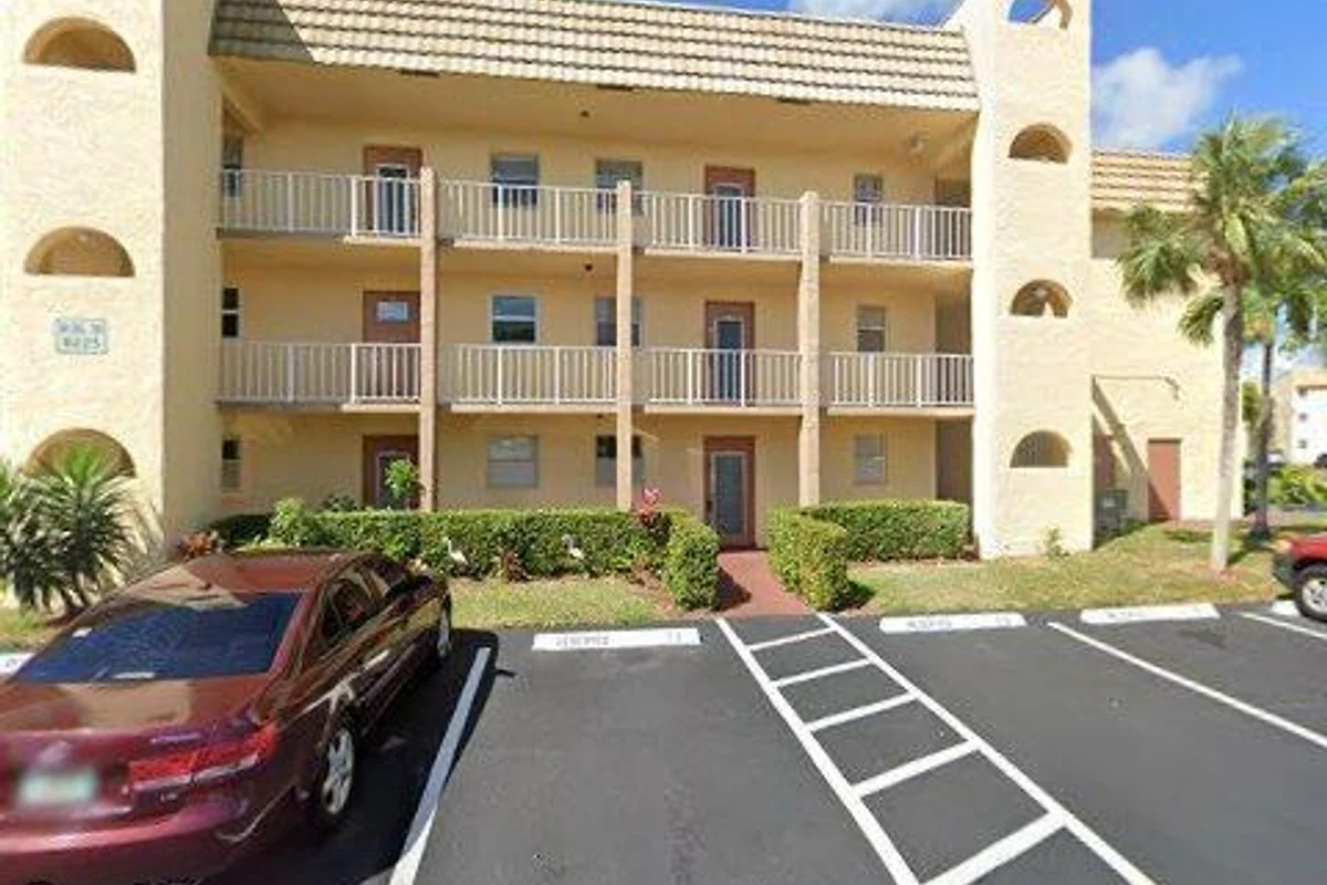 8225 Sunrise Lakes Blvd #110, Sunrise: photo 1 of 31