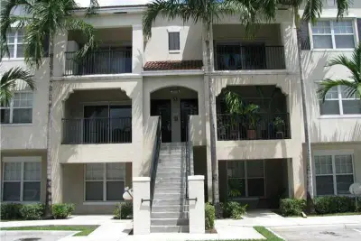 5800 W Sample Rd #305, Coral Springs: photo 1 of 28