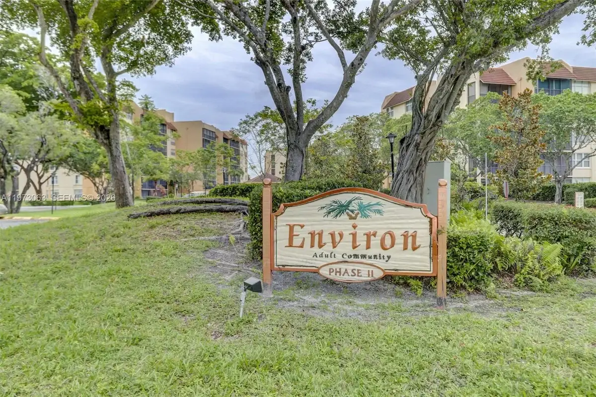 3821 Environ Blvd #202, Lauderhill: photo 1 of 34
