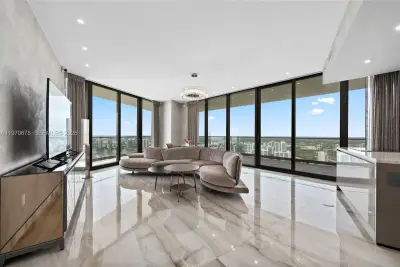 18975 Collins Ave #4505, Sunny Isles Beach: photo 1 of 42