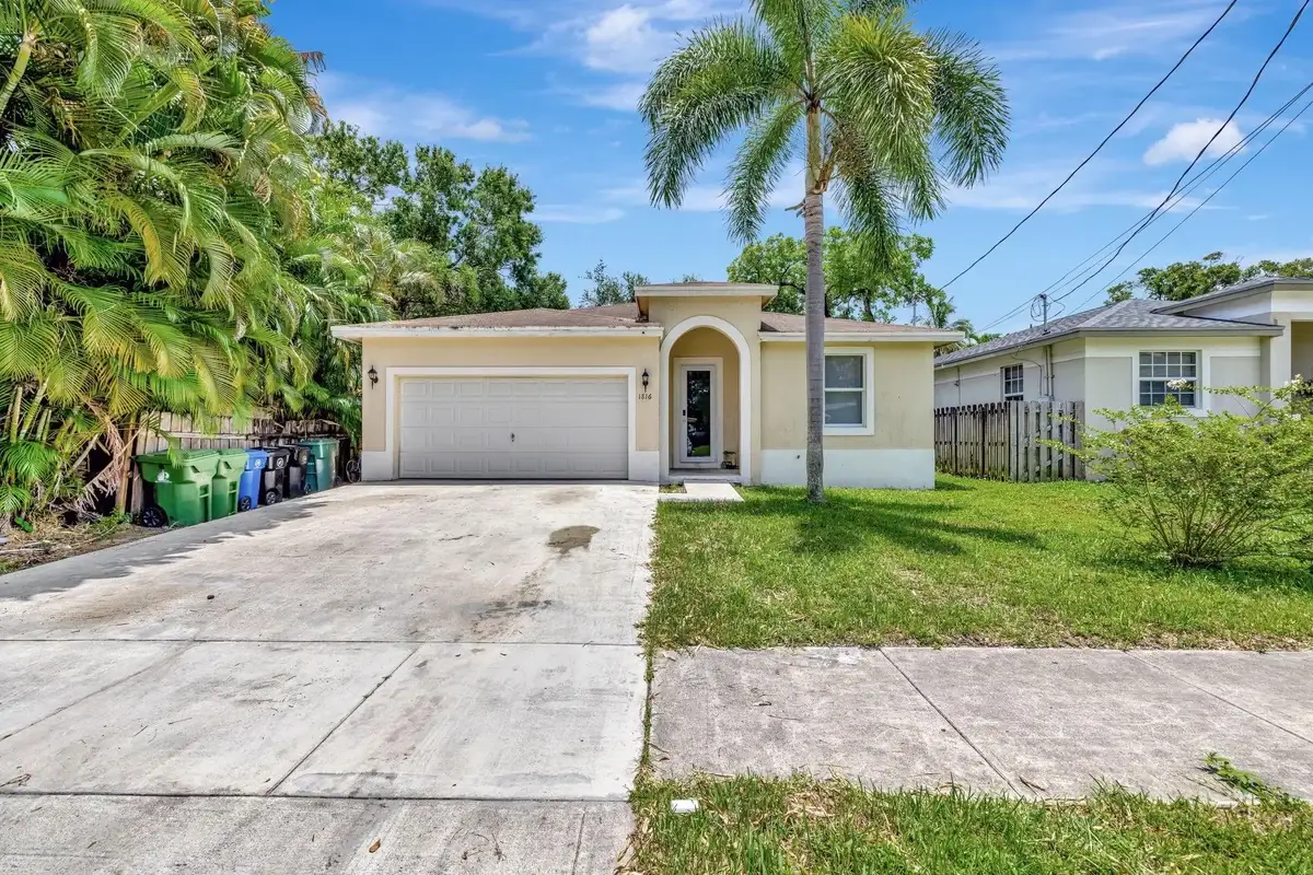 1816 SW 21st St, Fort Lauderdale: photo 1 of 36