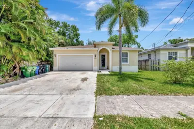 1816 SW 21st St, Fort Lauderdale: photo 1 of 36