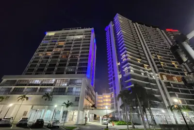 1720 Harrison St #16b, Hollywood: photo 1 of 39
