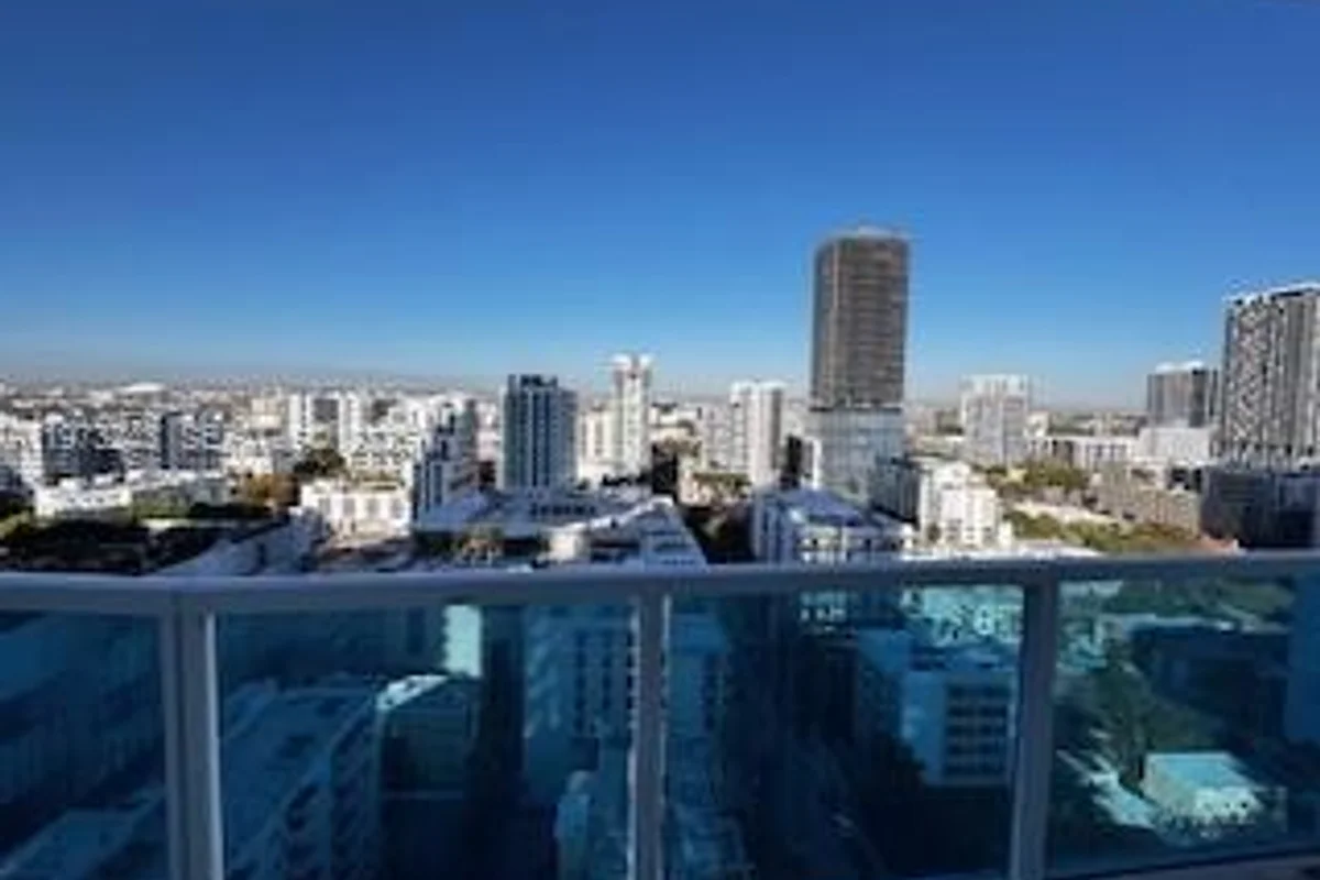 700 NE 25th St #1701, Miami: photo 1 of 24