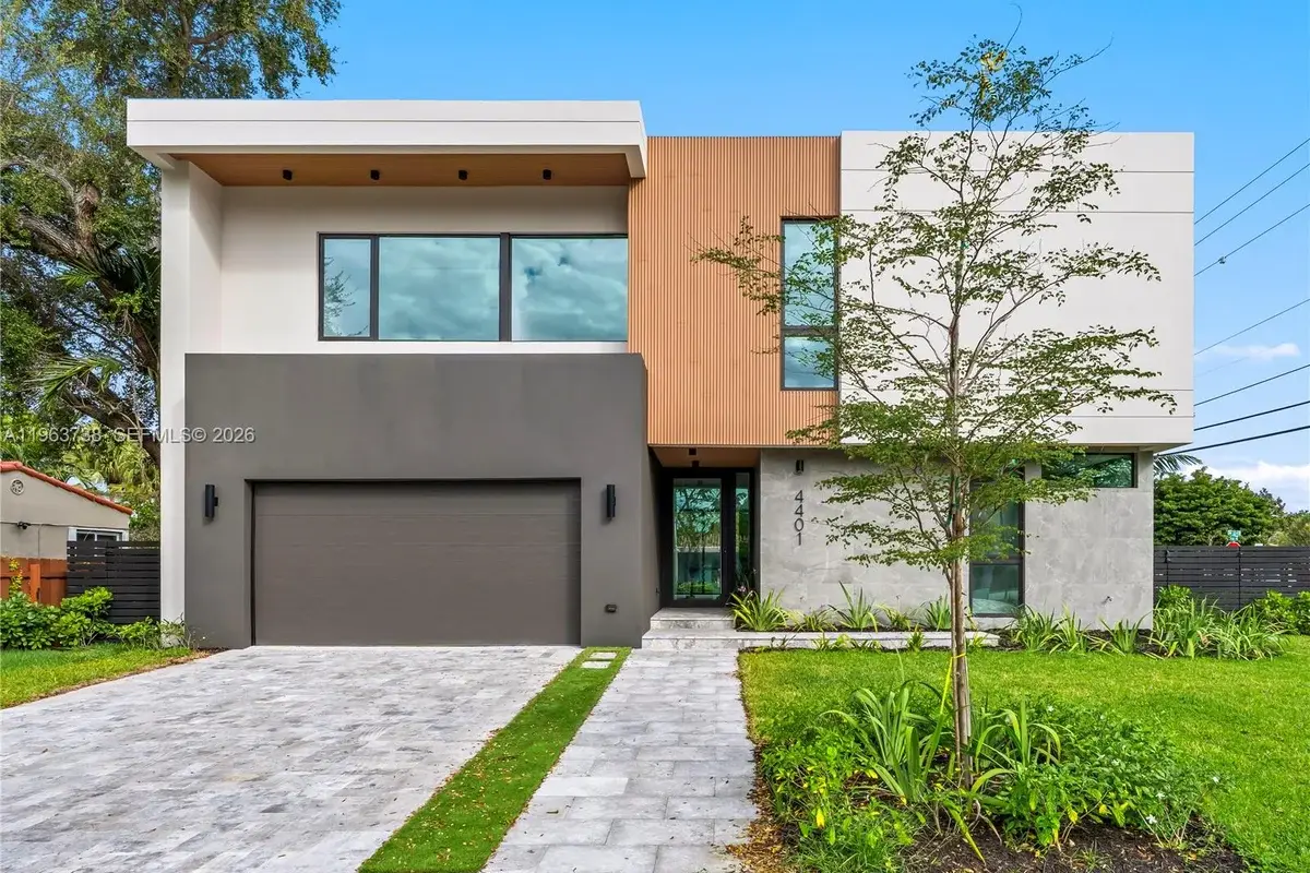 4401 SW 14th St, Miami: photo 1 of 89