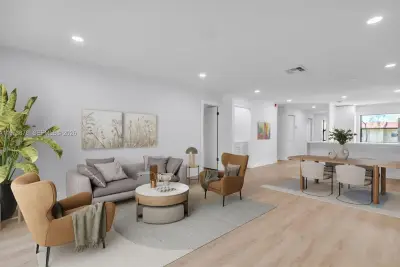 8535 Casa Del Lago #F, Boca Raton: photo 1 of 38