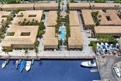 2965 NE 185th St #1513, Aventura: photo 1 of 7