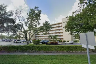 441 SE 3rd St #505, Dania Beach: photo 1 of 27