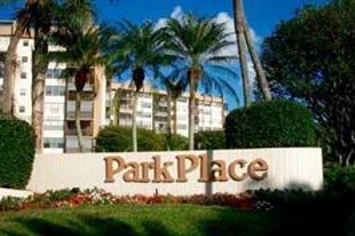 1400 Saint Charles Pl #713, Pembroke Pines: photo 1 of 12