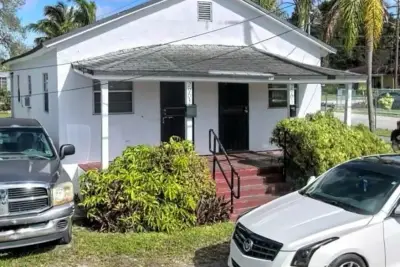 2901 NW 48th St, Miami: photo 1 of 1