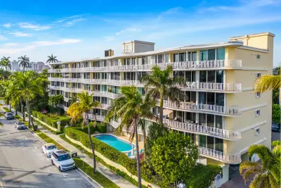 227 Australian Ave #2c, Palm Beach: photo 1 of 20