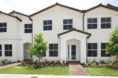 26459 SW 148th Ave, Homestead: photo 1 of 23