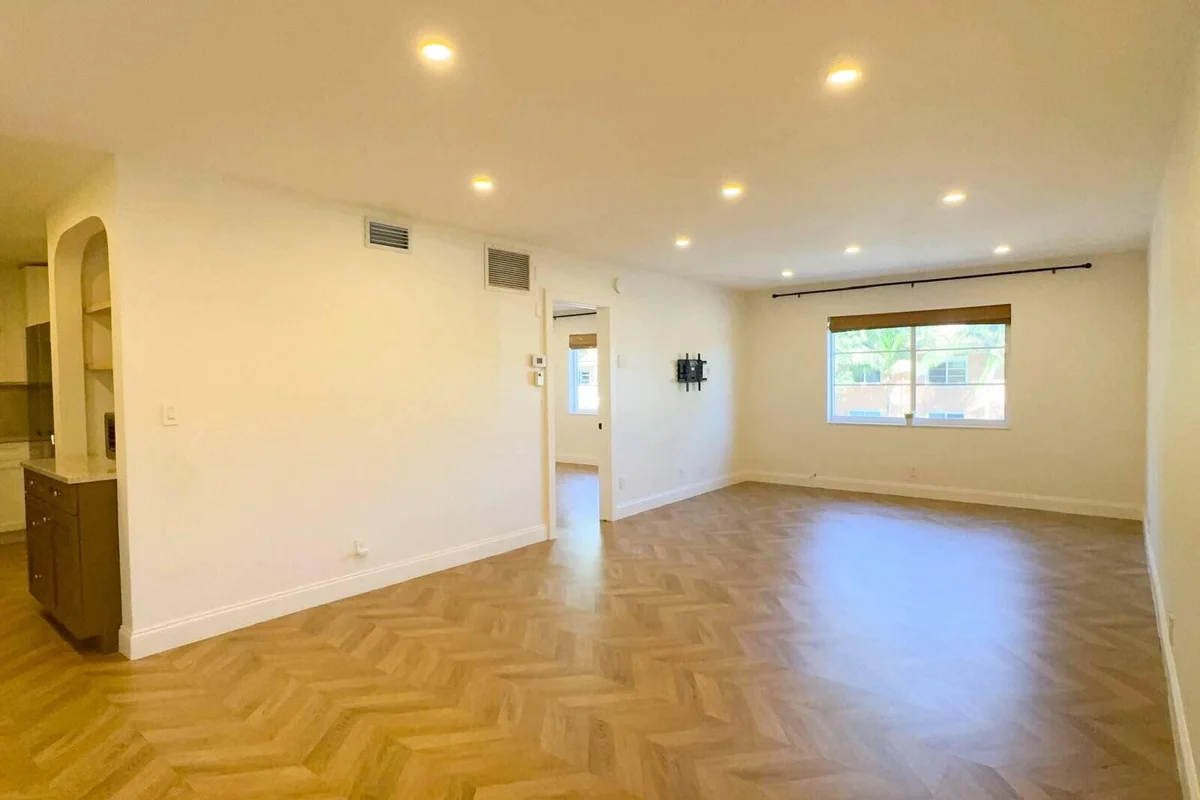 9 NE 19th Ct #211C, Wilton Manors: photo 1 of 50