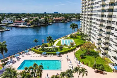 3200 NE 36th St #612, Fort Lauderdale: photo 1 of 28