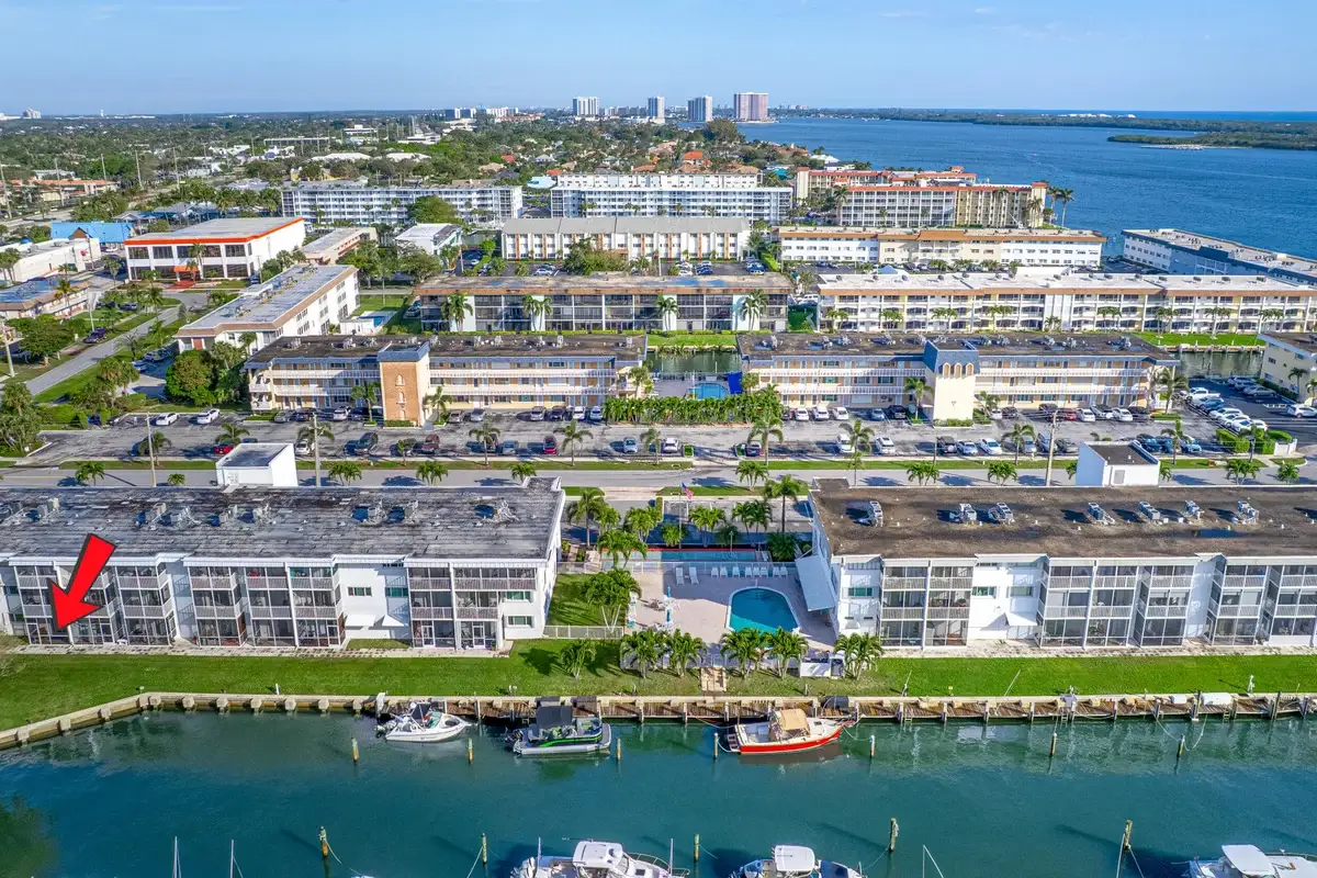 130 Doolen Ct #108, North Palm Beach: photo 1 of 43