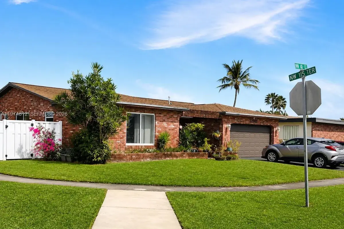 11501 NW 41st St, Sunrise: photo 1 of 31