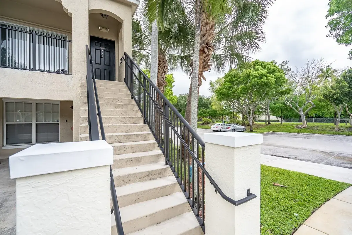 5800 W Sample Rd #308, Coral Springs: photo 1 of 14