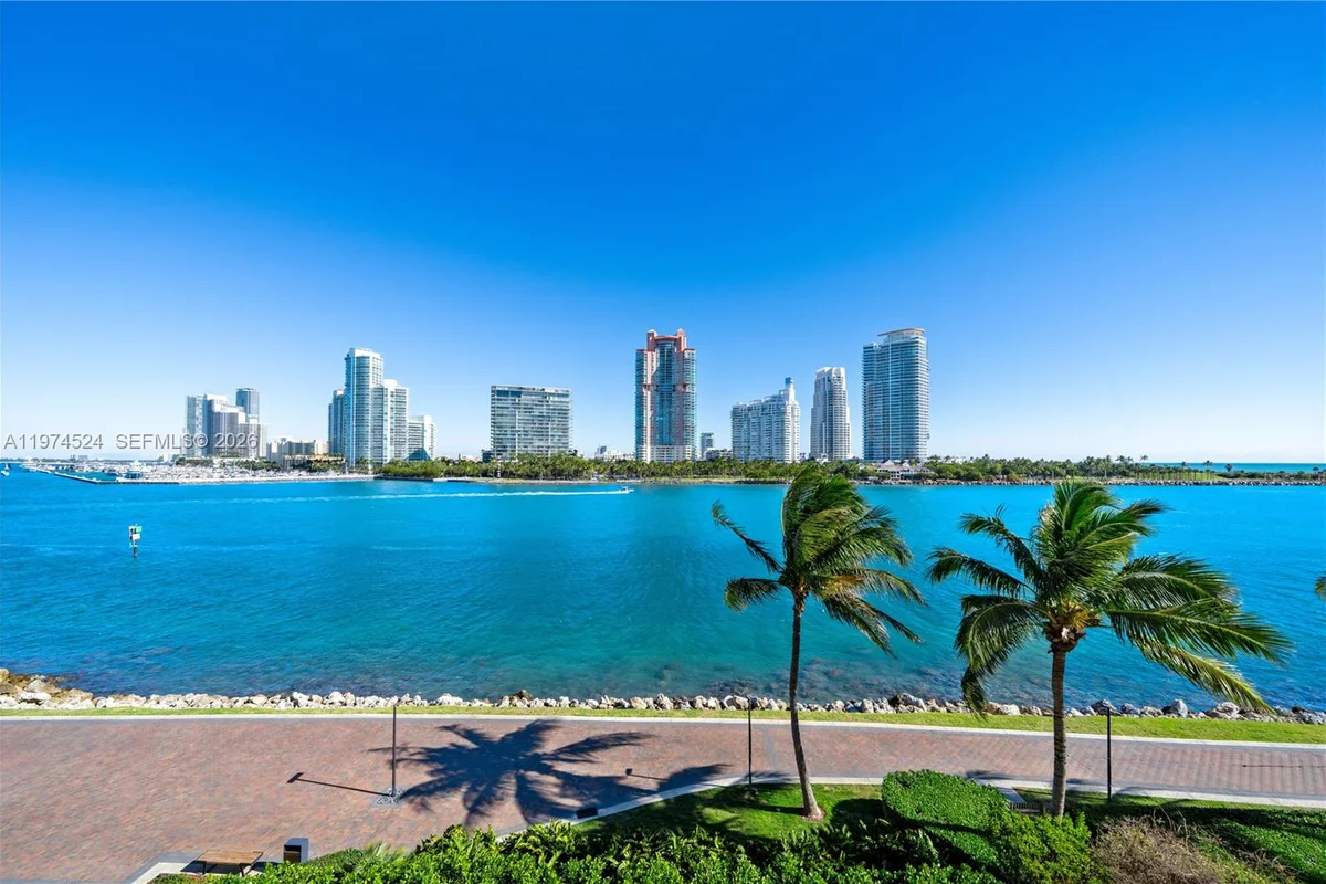 7043 Fisher Island Dr, Miami Beach: photo 1 of 48