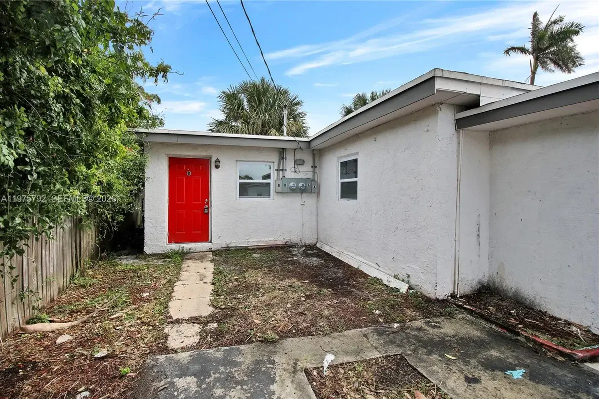 1160 W 26th Ct #B, Riviera Beach: photo 1 of 13