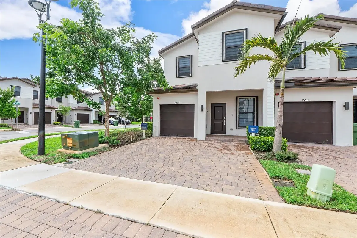 15987 SW 2nd Pl #1, Pembroke Pines: photo 1 of 29