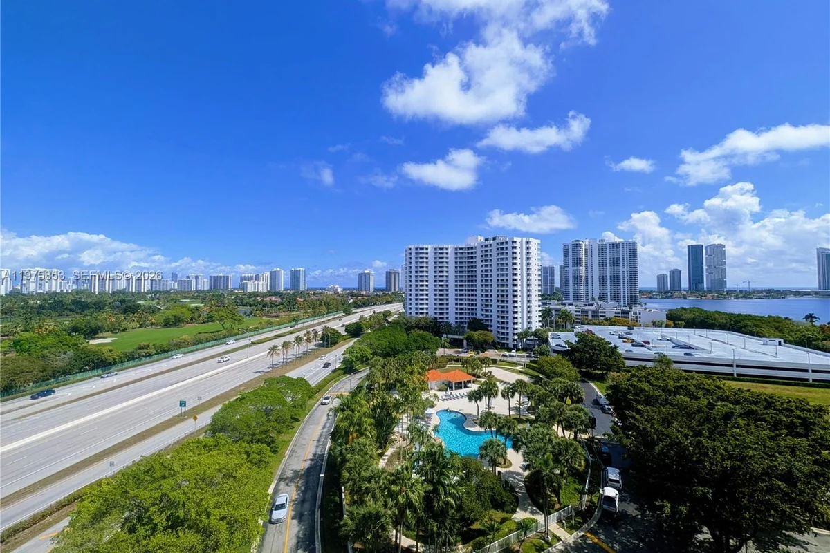3300 NE 191st St #1208, Aventura: photo 1 of 26