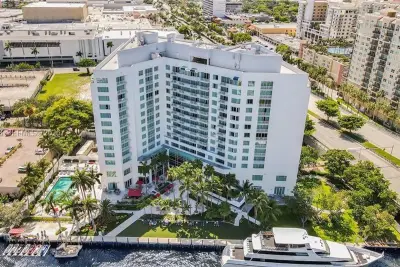 2670 E Sunrise Blvd #1402, Fort Lauderdale: photo 1 of 46