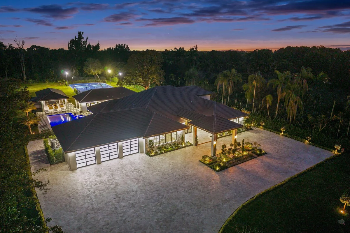 13110 Mustang Trl, Southwest Ranches: photo 1 of 100